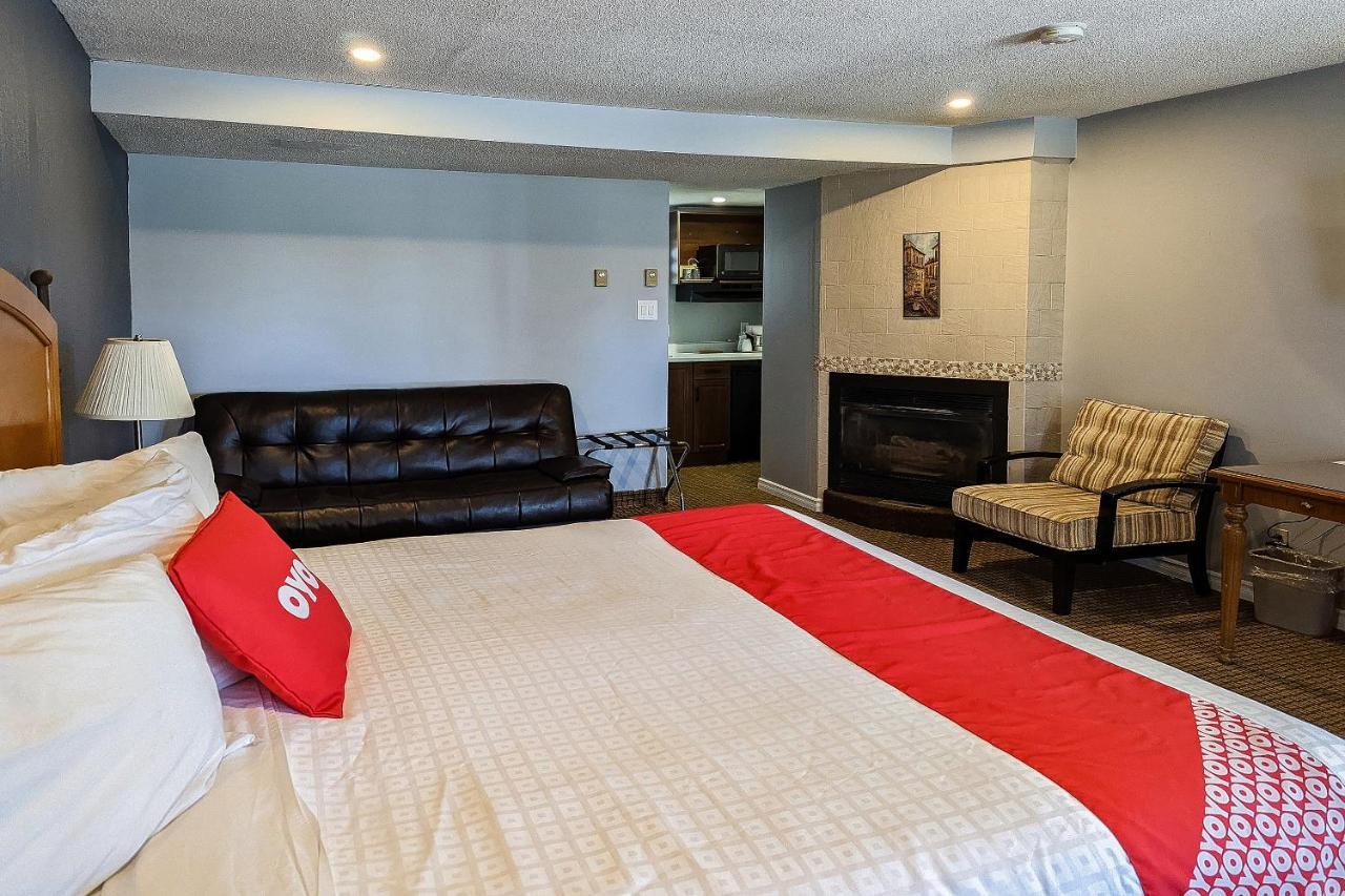 First Canada Hotel Cornwall Hwy 401 On Extérieur photo