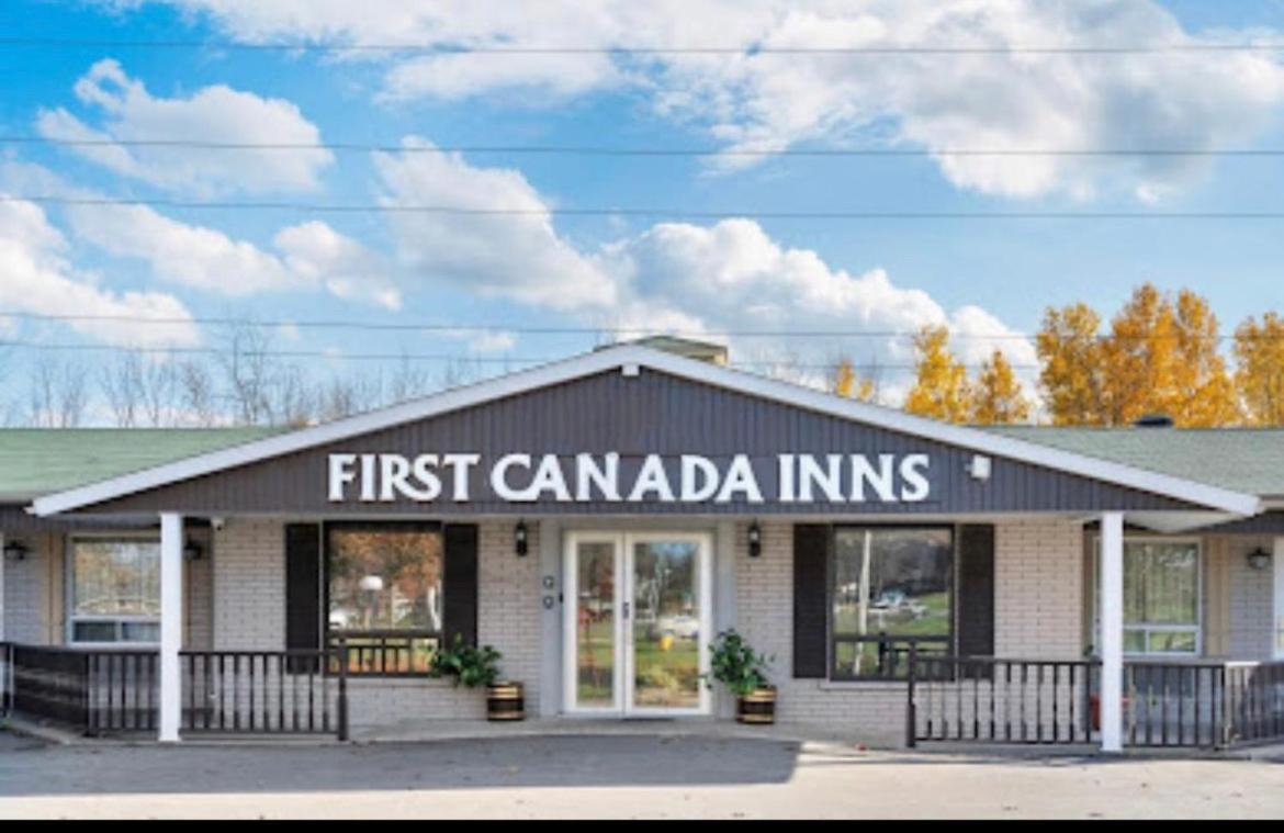 First Canada Hotel Cornwall Hwy 401 On Extérieur photo